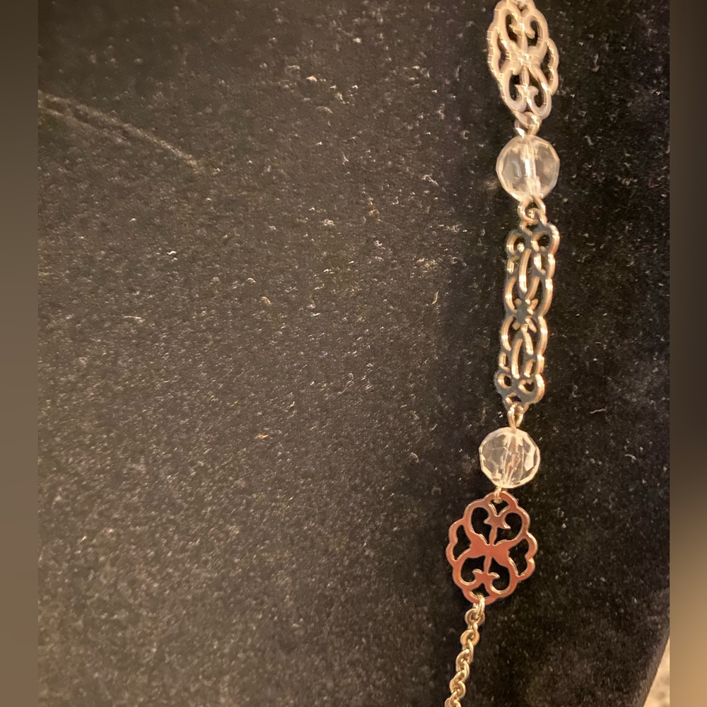 Silver tone with clear bead necklace